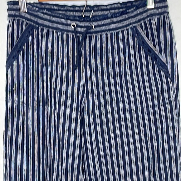 Jolt Navy Striped Wide Leg Pants - Picture 6 of 11